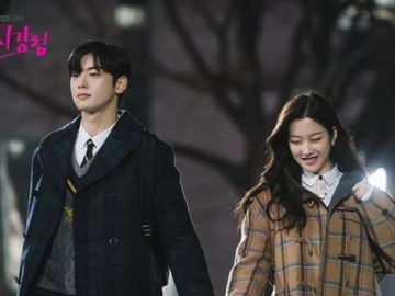 Moon Ga Young Nangis Baca Surat dari Cha Eun Woo, Dijanjikan Hal Manis Ini