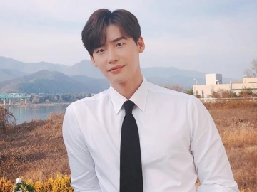 Lee Jong Suk Bicara Peran yang Diinginkan di Masa Depan, Bakal Bikin Fans Baper!