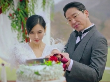 Pamer Kemesraan di Foto Tunangan, Netter Malah Akui Kesel Lihat Kim So Yeon-Uhm Ki Joon 'Penthouse'