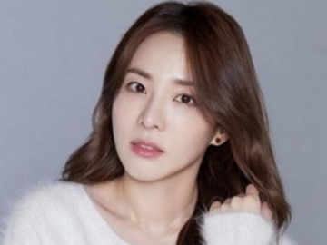   Muncul Lagi, Sandara Park Tegaskan Dirinya Baik-baik Saja