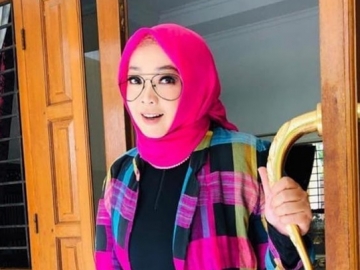 Foto Cantik Rina Gunawan Usai Turun BB 30 Kg Disorot, Tuai Duka dari Titi Kamal Hingga Mulan Jameela