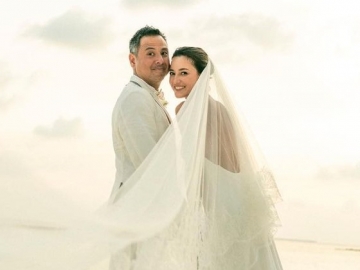 Diam-diam Menikah dengan David Tjiptobiantoro, Julie Estelle Ungkap Alasan Gelar Acara di Maldives