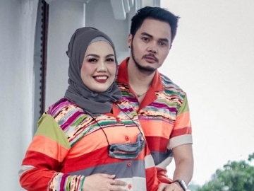 Unggah Video Ely Sugigi Tanpa Hijab, Aher Tanggapi Begini Soal Tya Ariestya Disebut Mirip Sang Istri