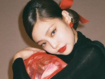 Jennie BLACKPINK Pancarkan Aura Kecantikannya di Iklan Minuman Soju Terbaru