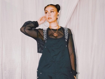 Agnez Mo Beri Jawaban Mengejutkan Usai Ditanya Soal Skincare Wajah yang Dipakai