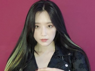 Shuhua (G)I-DLE Pakai Masker Dua Lapisan dan Kacamata Bikin Netizen Terhibur