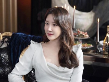 Dapat Banyak Cinta, Lee Ji Ah Akui Gugup Perankan 2 Karakter di 'Penthouse' dan Harapkan Ini