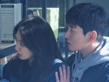 Beradegan Ciuman, Begini Kikuknya Park Shin Hye-Cho Seung Woo yang Undang Tawa di 'Sisyphus'