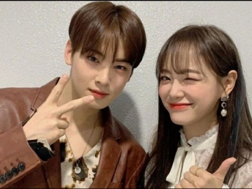 Bikin Semesta Kembali Cemburu, Kim Sejeong Pamer Foto Gemesin Bareng Cha Eun Woo