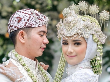 Nadya Mustika Melahirkan Anak Pertama, Paras Sang Bayi Disorot Disebut Mirip Rizki DA