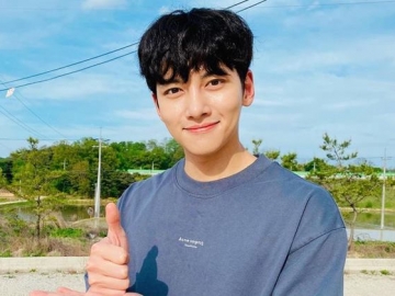 Ji Chang Wook Pakai Gaya Rambut Unik di Pembacaan Naskah Bareng Choi Seung Sung-Hwang In Yeop