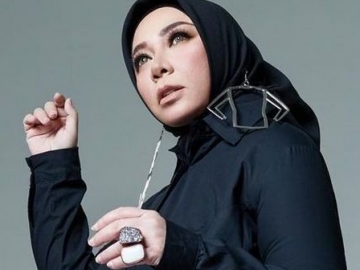  Bersahabat 23 Tahun, Melly Goeslaw Puji Sosok Inspiratif Krisdayanti