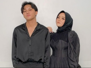 Usai Kisruh Rumah Tangga, Sikap dan Ekspresi Wajah Putri Delina-Rizky Febian pada Nathalie Disorot