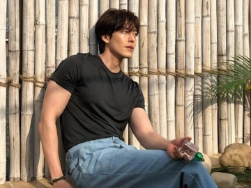 Rayakan Hari Anak, Kim Woo Bin Ikut Tren Pamer Foto Masa Kecil yang Gemesin