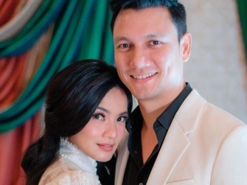 Titi Kamal Posting Foto Romantis Bareng Christian Sugiono, Netter Panas