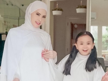 Tajir Melintir, Angel Lelga Akui Beri THR Sang Putri Emas Batangan Sejak Usia Tiga Tahun