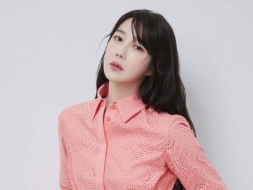 Lee Ji Ah Tampil Konsep Girl Crush di Pemotretan Baru, Aktris Ini Langsung Beri Pujian