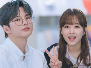 Terlalu Uwu, Seo In Guk Disuapi Makanan Park Bo Young Tanpa Arahan Sutradara di 'DAYS'