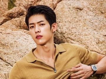 Dulu Polos, Kini Sungyeol INFINITE Bikin Geger Pamer Perut Six Pack di Majalah Men's Health