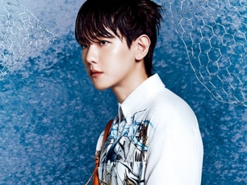 Rayakan 2 Tahun Debut Solo, Baekhyun Sapa Fans Meski Lagi Wamil