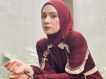   Putri Anne Mendadak Marah Besar Beri Jari Tengah, Ada Apa?