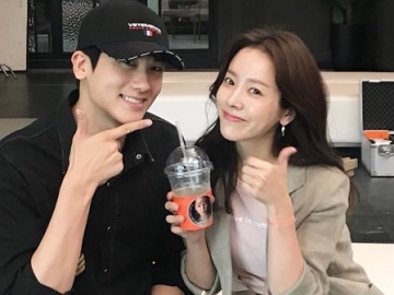 Sudah Berteman Lama, Manisnya Han Ji Min Kirim Truk Kopi ke Hyungsik 