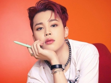 Jimin Posting Foto 'Sujud Syukur' Usai 'Permission to Dance' Puncaki Billboard HOT 100