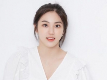 Eunbin CLC Bicara Soal Karakter dan Persahabatan dengan Pemain 'At   a Distance Spring is Green'