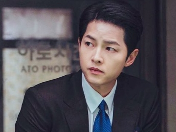 Song Joong Ki Tak Pungut Bayaran Promosikan Acara Festival untuk Disabilitas Auto Buat Terharu