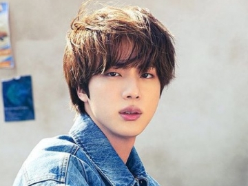 Jin BTS Resmi Jadi Pria Tertampan Sedunia, Ini 7 Potretnya Yang Penuh Karisma