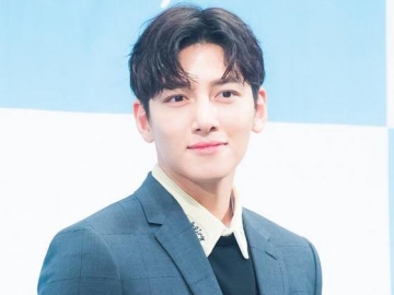 Kabar Bahagia, Ji Chang Wook Sembuh dari Covid-19!