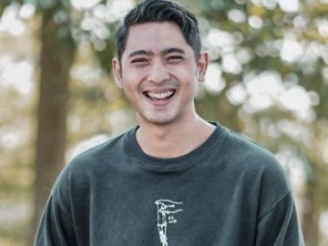 Arya Saloka Disebut Mirip Kapten Yoo Shi Jin Usai Pakai Ini, Netizen Lain: Haduh Jauh!