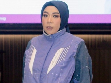 Melly Goeslaw Pamer Busana Unik Kala 'Hadiri' Met Gala 2021, Sukses Bikin Ngakak Sederet Artis