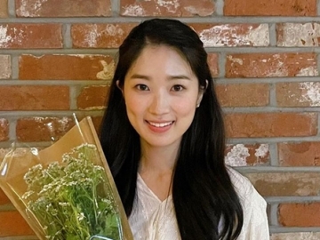 Perankan Janda Di Drama Baru, Kim Hye Yoon Pancarkan Pesona Anggun Dalam 8 Potret ini
