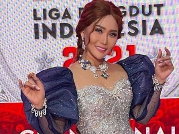 Demi Bisnis, Inul Daratista Ngaku Lembur di Hari Minggu