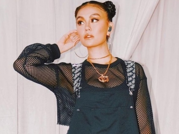 Pamer Masuk Majalah Amerika, Wajah Agnez Mo Disebut Mirip YouTuber Ini