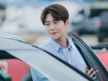 Didandani di 'Hometown Cha-Cha-Cha', Kim Seon Ho 'Julid' Ini di Lokasi Syuting