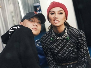 Adam Rosyadi Pacar Agnez Mo Diisukan Pindah Agama Usai Pamer Tato di Punggung, Sosok Ibu Disinggung