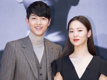 Jeon Yeo Bin Tampak Salah Tingkah Ditanya Perasaan Ketemu Song Joong Ki Lagi