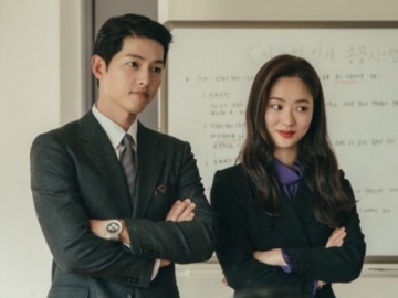 Momen Song Joong Ki Tatap Jeon Yeo Bin di 'Vincenzo' Dinilai Kalahkan Pemeran Tsundere Lain, Setuju?