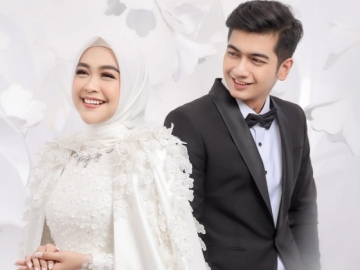 Desainer Bocorkan Busana Pernikahan Ria Ricis dan Teuku Ryan, Pakai Baju Adat Aceh?