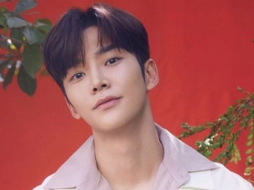 Masih Laris Manis, Rowoon Dipastikan Bintangi 'Tomorrow' Bareng Kim Hee Sun