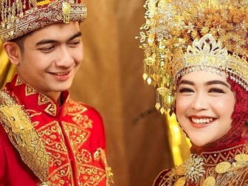  Kelelahan, Ria Ricis & Teuku Ryan Drop Usai Akad Nikah