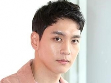 Choi Tae Joon Siap Nikahi Park Shin Hye, Intip 7 Potretnya Yang Suamiable 