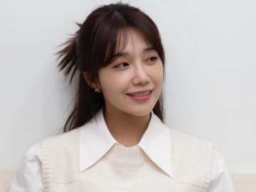 Eun Ji A Pink Ungkap Reaksi Keluarganya Usai Lihat Adegannya Merokok di 'Work Later, Drink Now'
