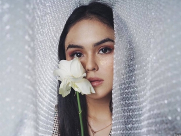 Dibela Raffi Ahmad, 8 Potret Laura Anna Selebgram Cantik Yang Fokus Gugat Mantan Pacar