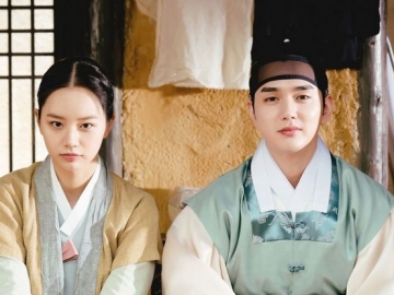 Yoo Seung Ho Bicara Soal Karakter Hingga Puji Akting Serta Keceriaan Hyeri di 'Moonshine'