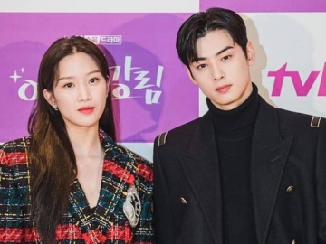 Peringati 1 Tahun 'True Beauty', Moon Ga Young Pamer Momen 'Kencan' Estetik Bareng Cha Eun Woo