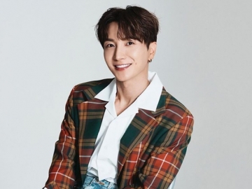 'Enggan' Tunggu SM, Leeteuk Super Junior Tunjukkan Hasil Tes Covid-19 usai Siwon Terinfeksi