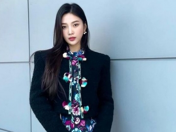 Bikin Fans Ikutan Gemas, Crush Kepergok Like Postingan Joy Meski Sedang Wamil